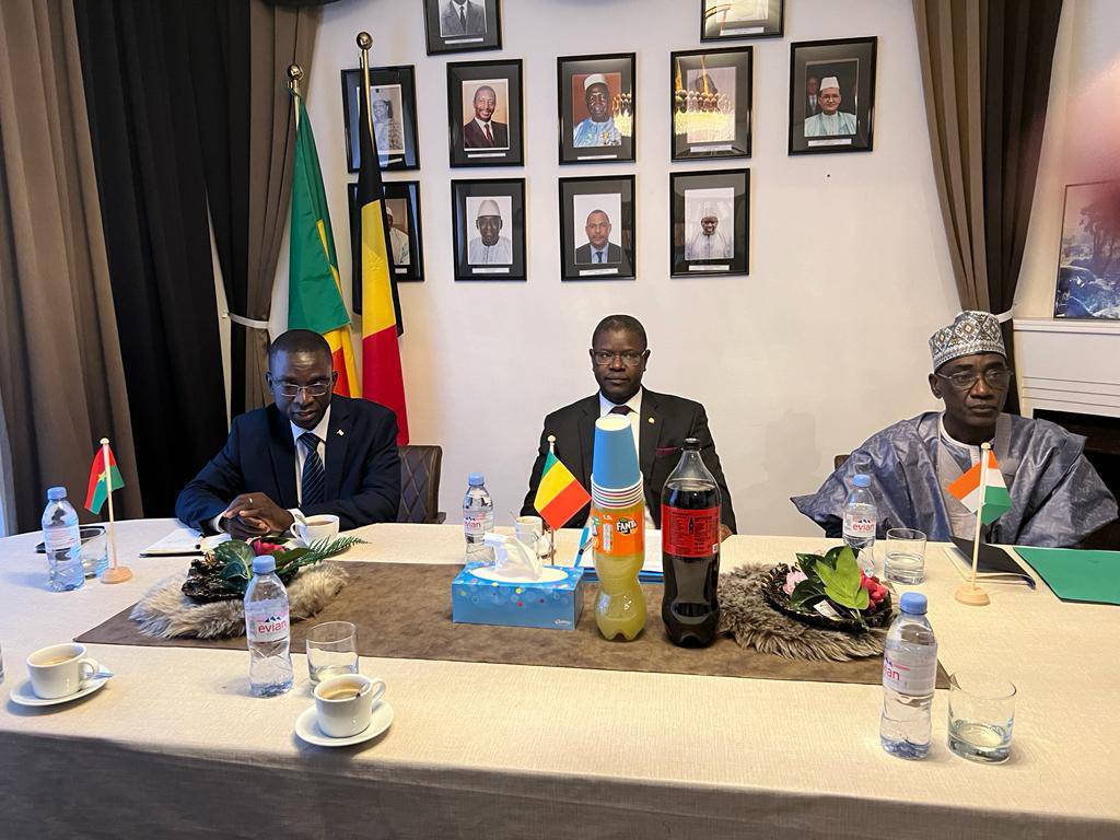 Les Ambassadeurs du Mali, du Burkina Faso et du Niger à Bruxelles renforcent la coopération au sein de l'Alliance des États du Sahel